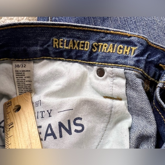 Men's 38x32 American Eagle Relaxed Straight Jeans - Picture 4 of 5